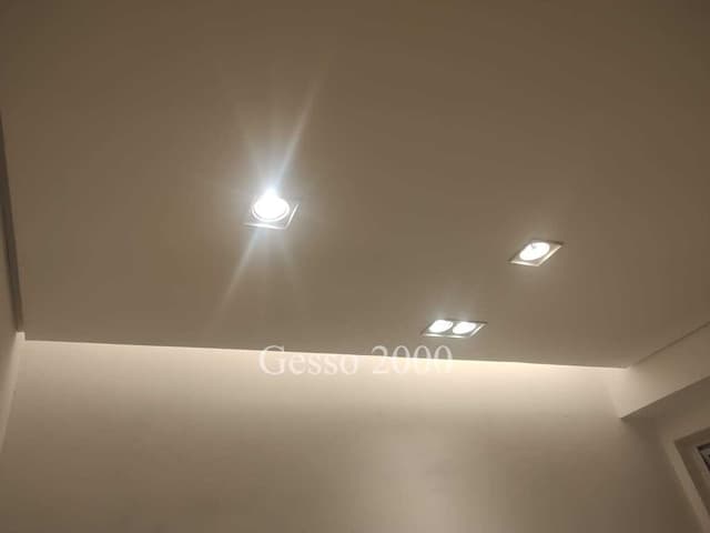Sanca aberta invertida com iluminação LED